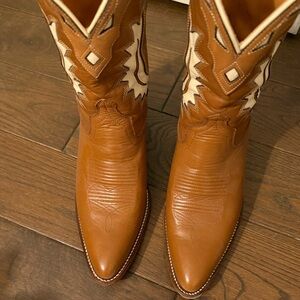 Tecovas Caramel/Bone Jolene